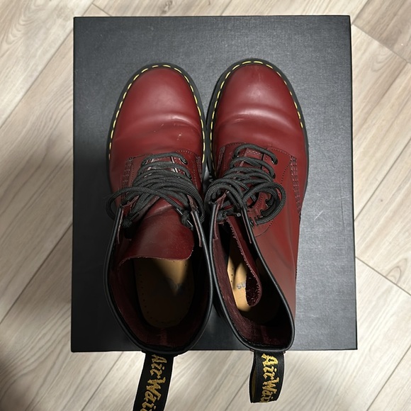 Men’s size 11 Doc Martens. Wore them 2-3 times tops. - Picture 4 of 5